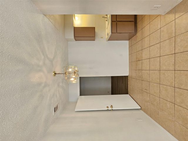 6000 Emerald Forest DR A, Austin, TX 78745