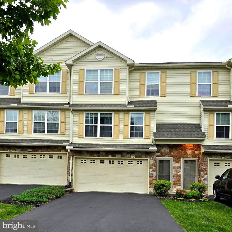 158 MAPLETON BLVD, Harrisburg, PA 17112