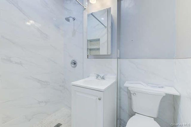 6842 Dartmouth Street Apt1, Forest Hills, NY 11375