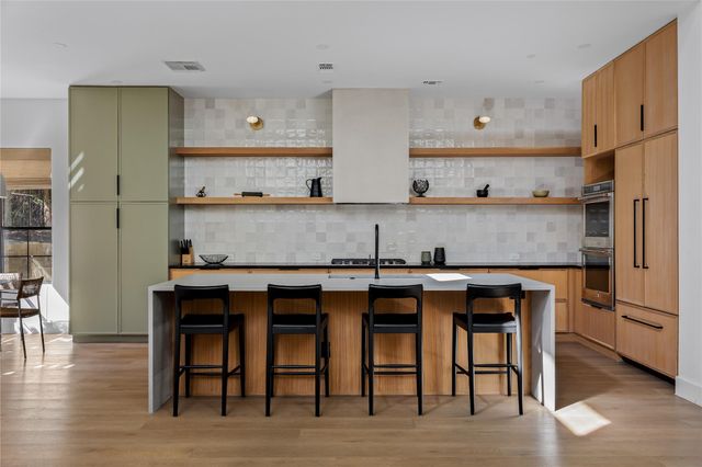 1036 Liberty Park DR 53, Austin, TX 78746