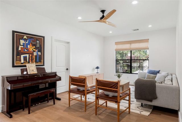 1036 Liberty Park DR 53, Austin, TX 78746