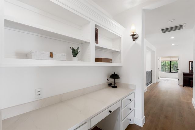 1036 Liberty Park DR 53, Austin, TX 78746