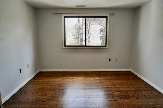 189 Littleton Rd 19, Chelmsford, MA 01824