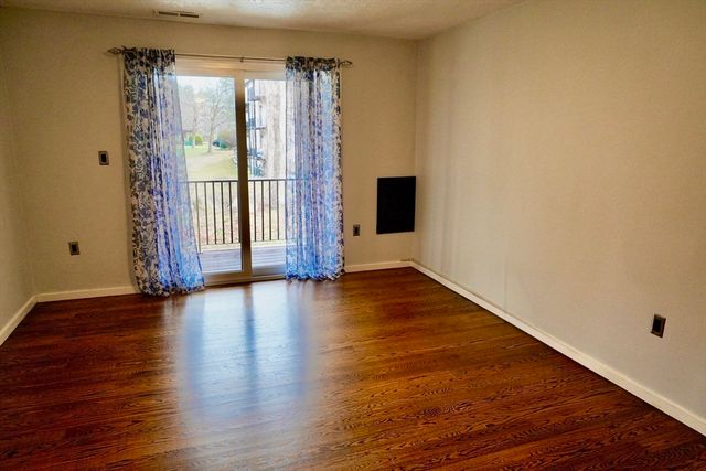 189 Littleton Rd 19, Chelmsford, MA 01824