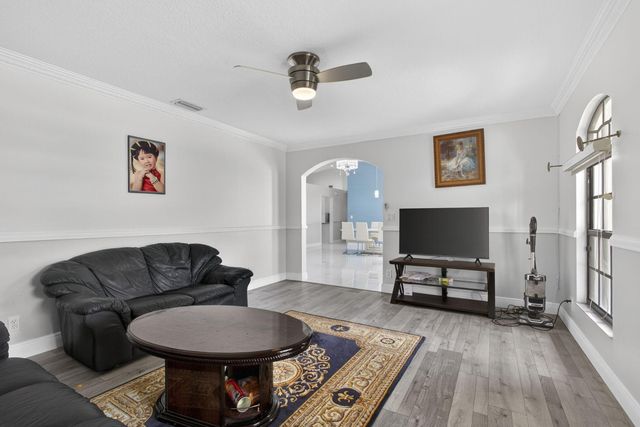 221 Cypress Trace, Royal Palm Beach, FL 33411