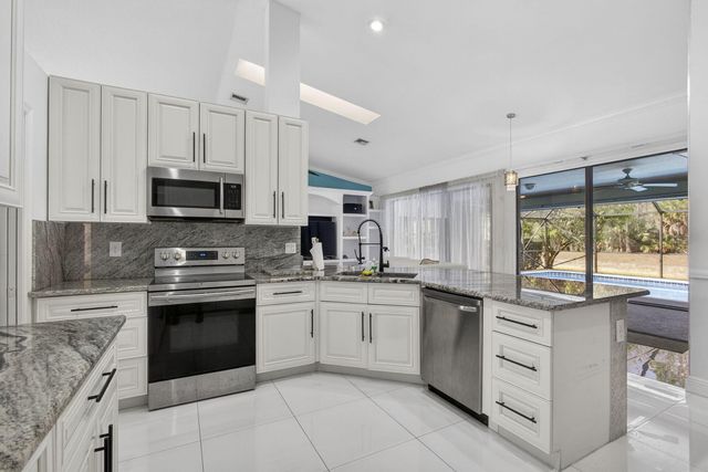 221 Cypress Trace, Royal Palm Beach, FL 33411