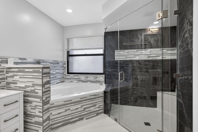 221 Cypress Trace, Royal Palm Beach, FL 33411