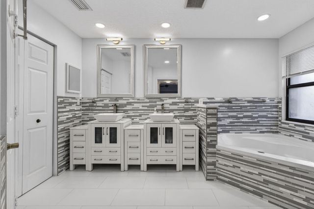 221 Cypress Trace, Royal Palm Beach, FL 33411