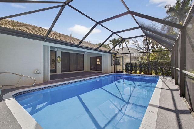 221 Cypress Trace, Royal Palm Beach, FL 33411