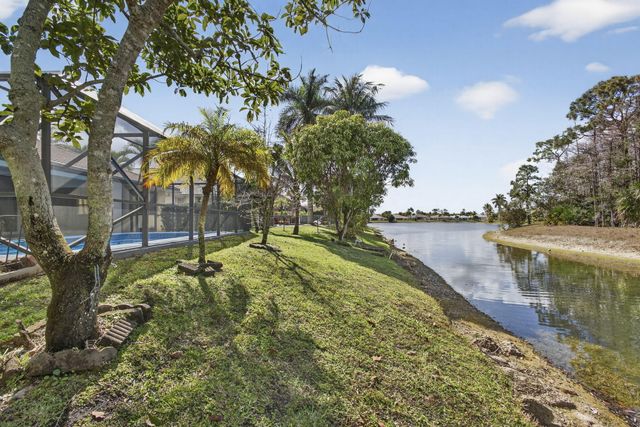 221 Cypress Trace, Royal Palm Beach, FL 33411