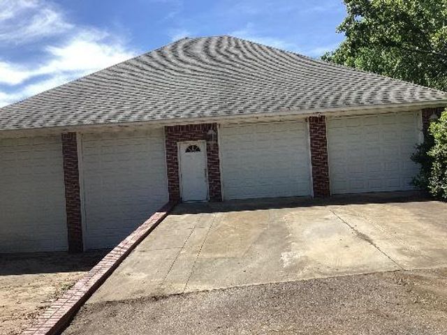 520 Lake Ridge Drive, Russellville, AR 72802
