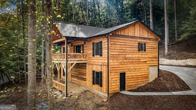 821 Navaho Way, Ellijay, GA 30540