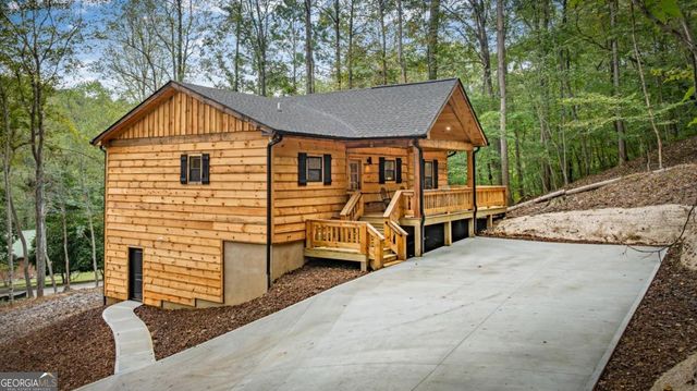 821 Navaho Way, Ellijay, GA 30540
