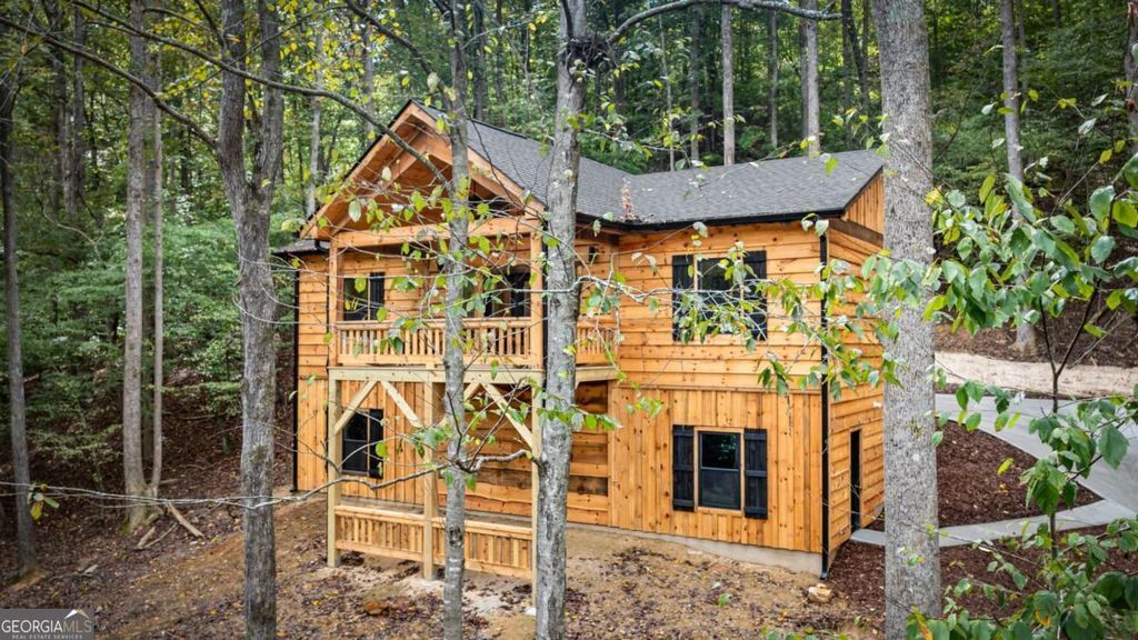 821 Navaho Way, Ellijay, GA 30540