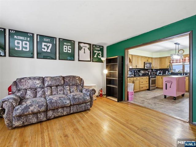 82 Pleasant Place, Kearny, NJ 07032