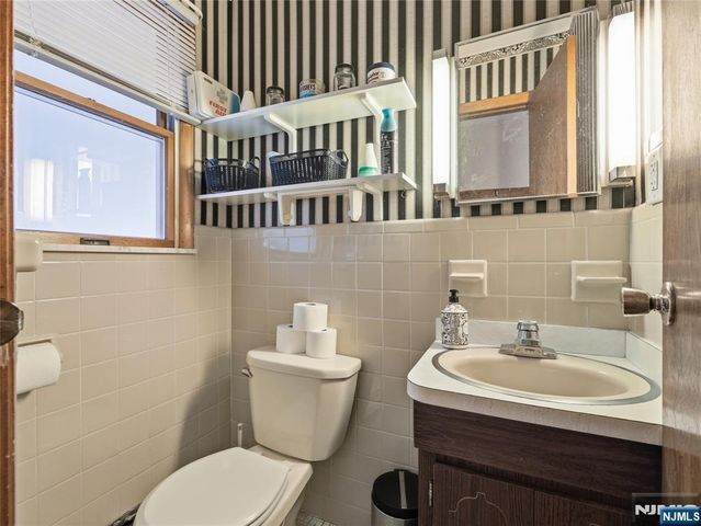 82 Pleasant Place, Kearny, NJ 07032