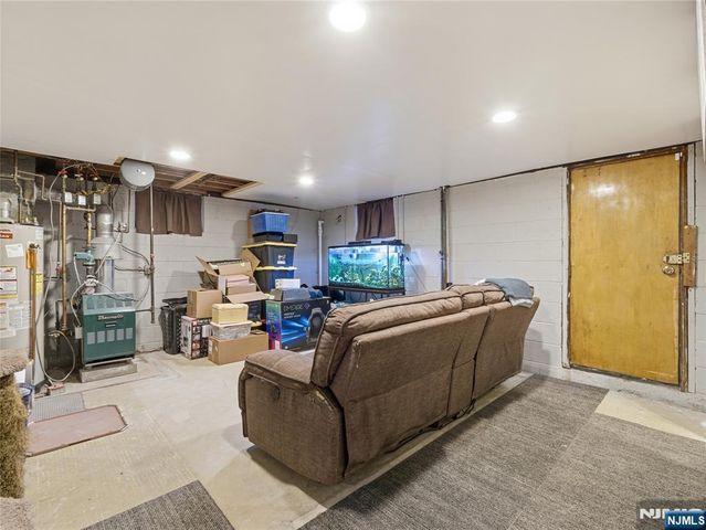 82 Pleasant Place, Kearny, NJ 07032