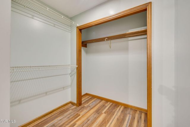 13 North Foxxborough Lane, Johnson City, TN 37604