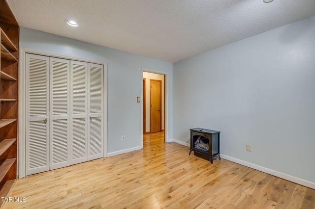 13 North Foxxborough Lane, Johnson City, TN 37604