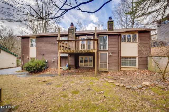 13 North Foxxborough Lane, Johnson City, TN 37604