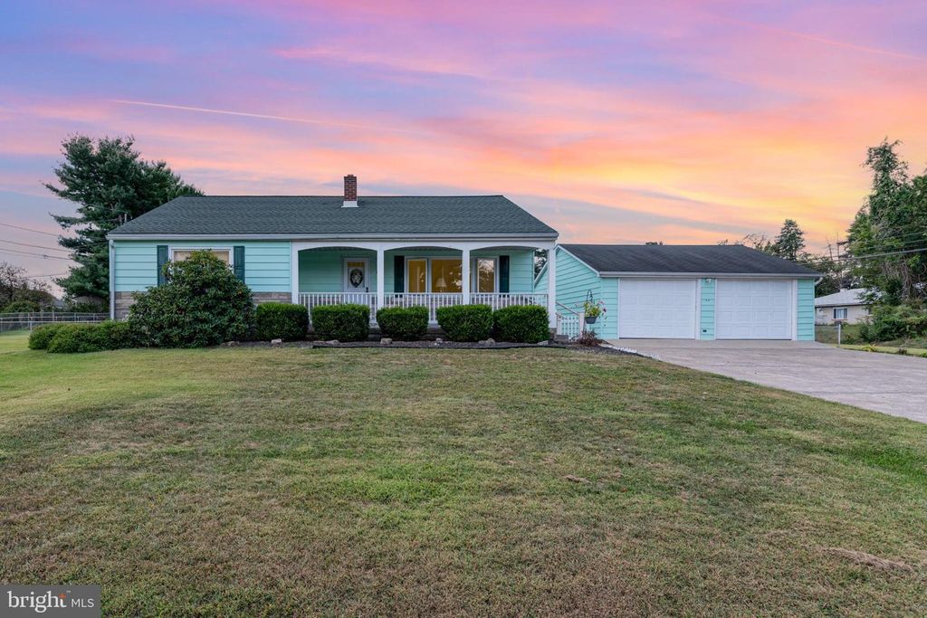 1500 NITTANY LN, Harrisburg, PA 17109