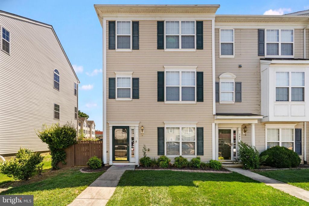 482 S CARLISLE STREET, Greencastle, PA 17225