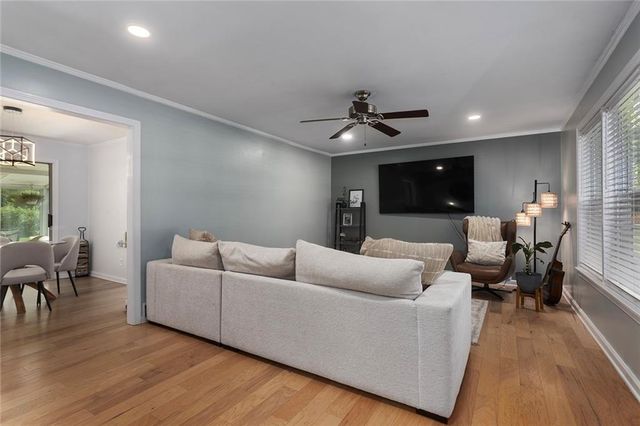 2311 W 76th Street, Prairie Village, KS 66208