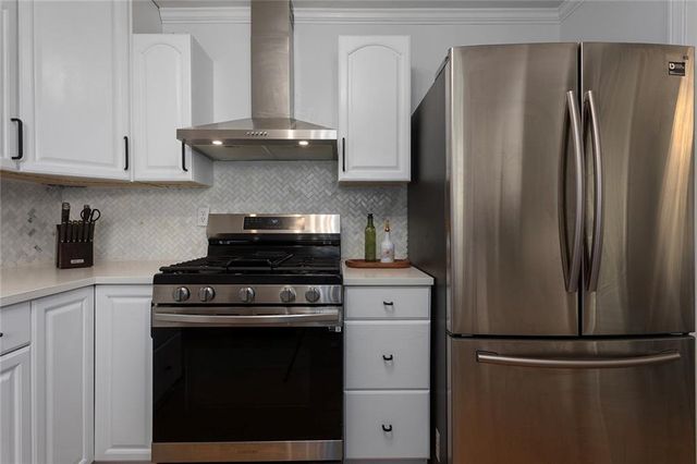 2311 W 76th Street, Prairie Village, KS 66208