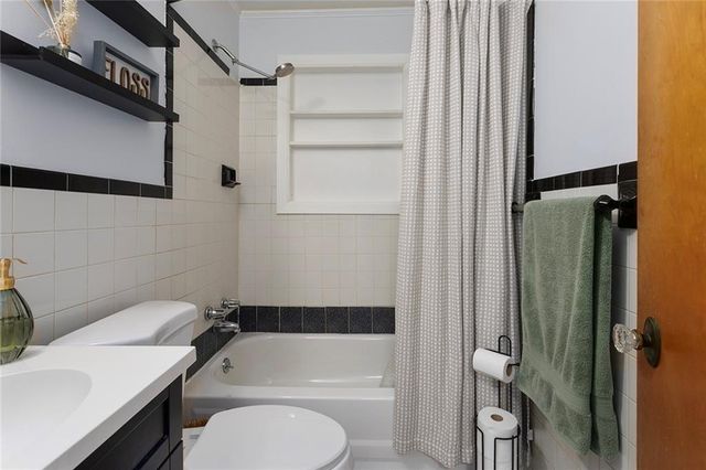 2311 W 76th Street, Prairie Village, KS 66208