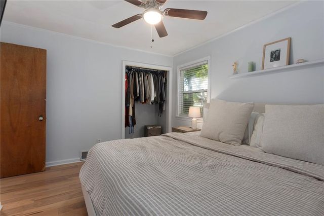2311 W 76th Street, Prairie Village, KS 66208