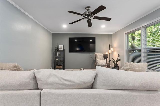 2311 W 76th Street, Prairie Village, KS 66208