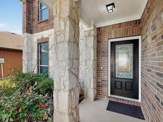 9906 Gessner Drive, Fort Worth, TX 76244