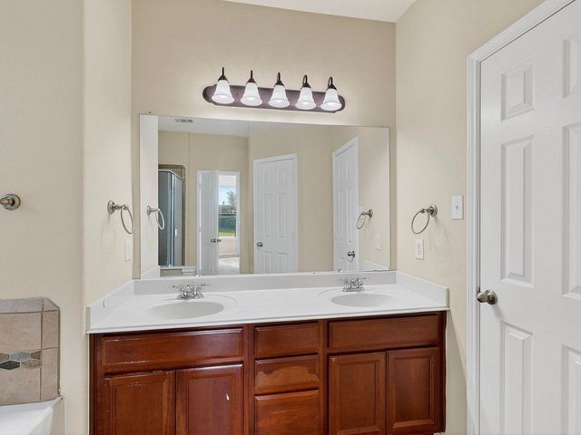 9906 Gessner Drive, Fort Worth, TX 76244