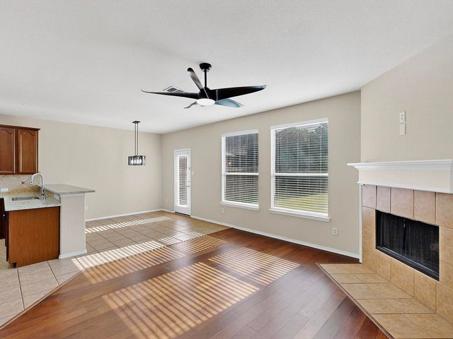 9906 Gessner Drive, Fort Worth, TX 76244
