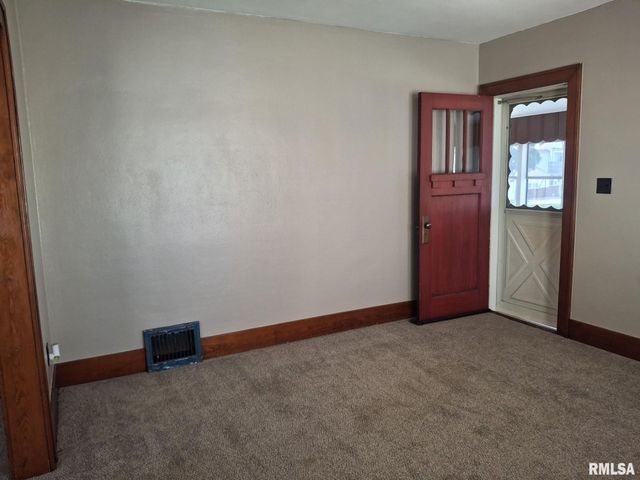 348 & 344 ALBERT Street, Creve Coeur, IL 61610