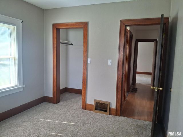 348 & 344 ALBERT Street, Creve Coeur, IL 61610
