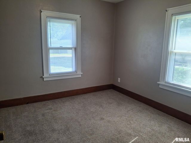 348 & 344 ALBERT Street, Creve Coeur, IL 61610