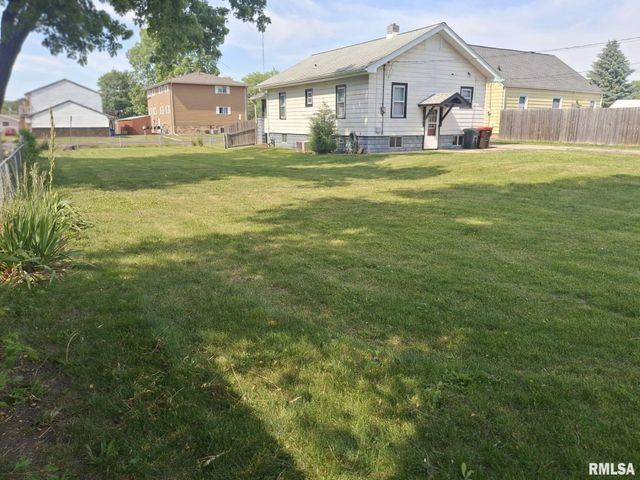 348 & 344 ALBERT Street, Creve Coeur, IL 61610