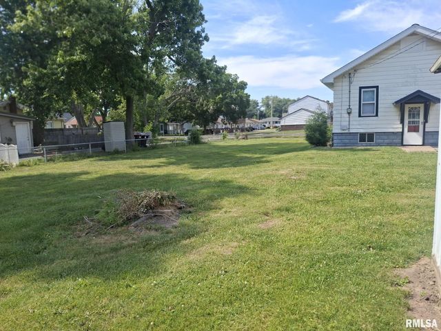 348 & 344 ALBERT Street, Creve Coeur, IL 61610