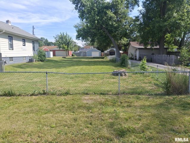 348 & 344 ALBERT Street, Creve Coeur, IL 61610