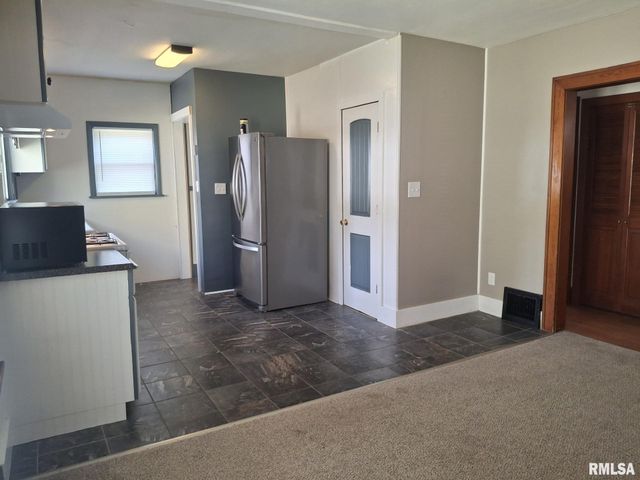 348 & 344 ALBERT Street, Creve Coeur, IL 61610