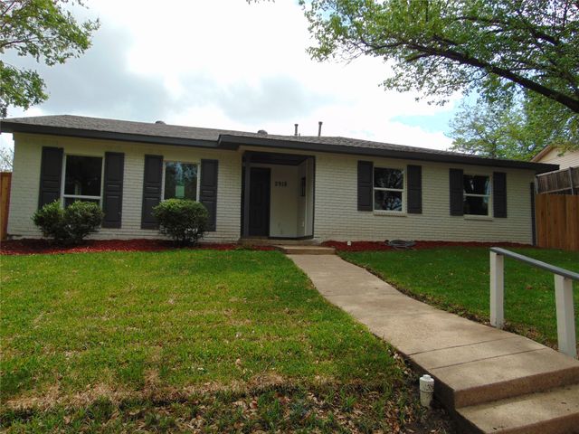 2918 Ashglen Drive, Garland, TX 75043