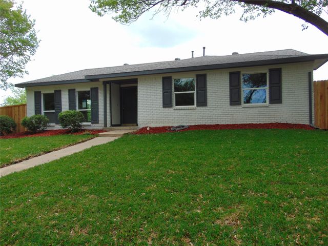 2918 Ashglen Drive, Garland, TX 75043