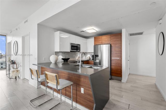 601 NE 27th St 1202, Miami, FL 33137