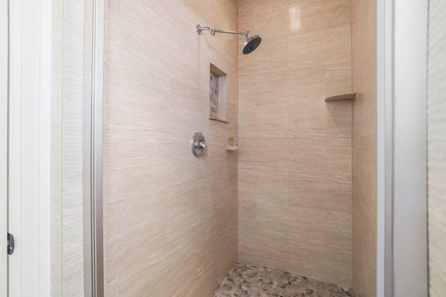 102 N Meadowlark ST, Lakeway, TX 78734