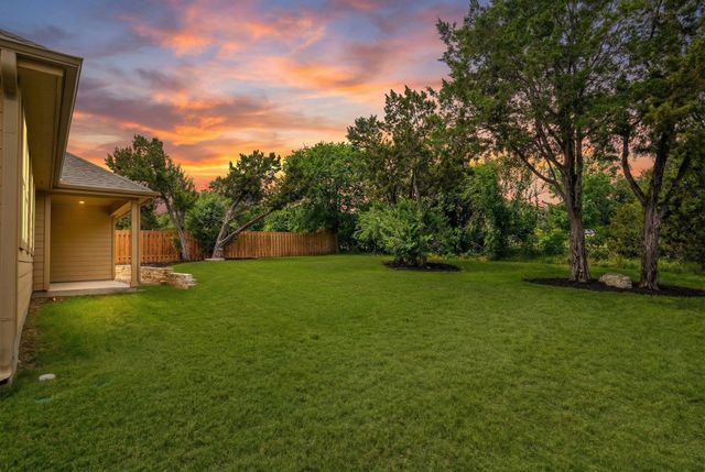 102 N Meadowlark ST, Lakeway, TX 78734