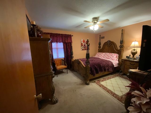 130 E FAIRWAY AVE, Memphis, TN 38109