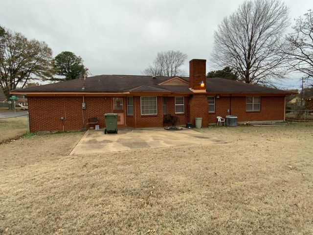 130 E FAIRWAY AVE, Memphis, TN 38109