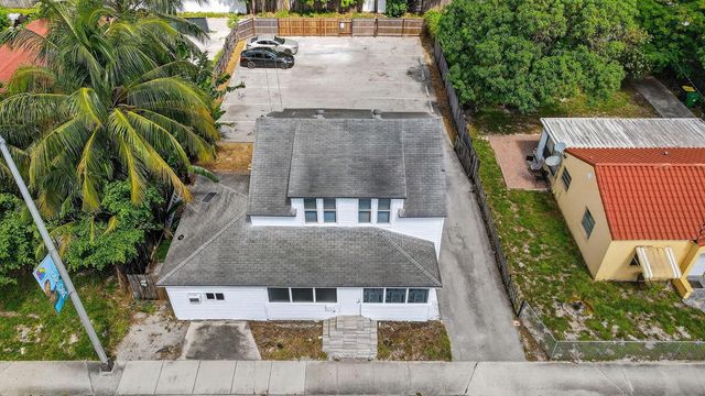 220 SW 16th Street, Dania Beach, FL 33004