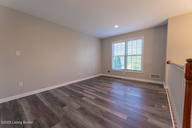 15803 Northville Pl, Louisville, KY 40245